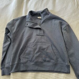 Cropped crew neck - thrifted